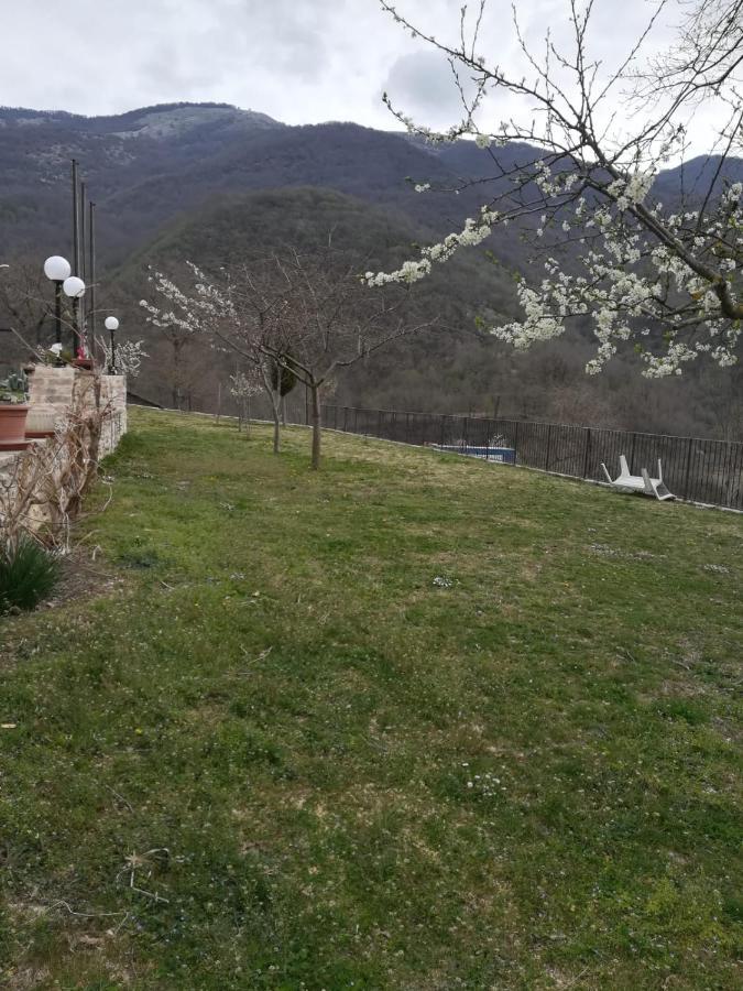 Agriturismo Le Cascine كاستل دي تورا المظهر الخارجي الصورة