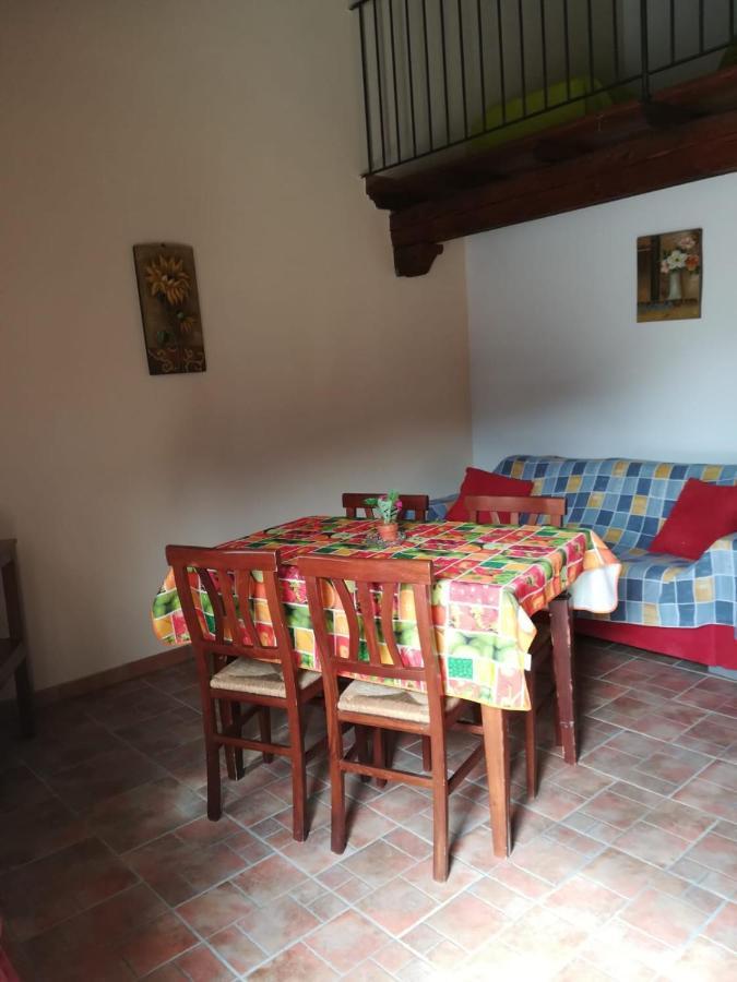 Agriturismo Le Cascine كاستل دي تورا المظهر الخارجي الصورة